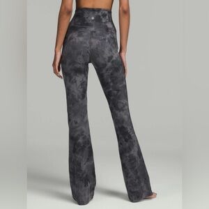 Lululemon Groove Super-High-Rise Flared Pant Nulu